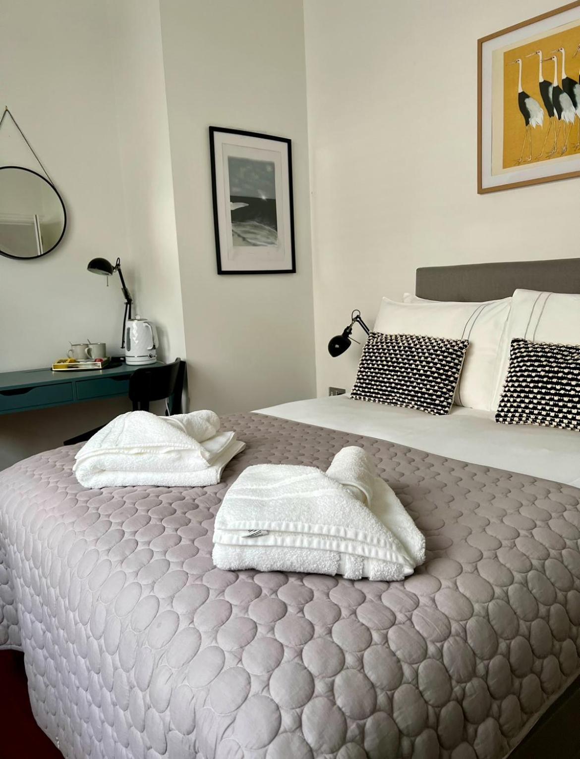 Private Double Room With Ensuite, No Breakfast, Truro City Centre Exterior photo